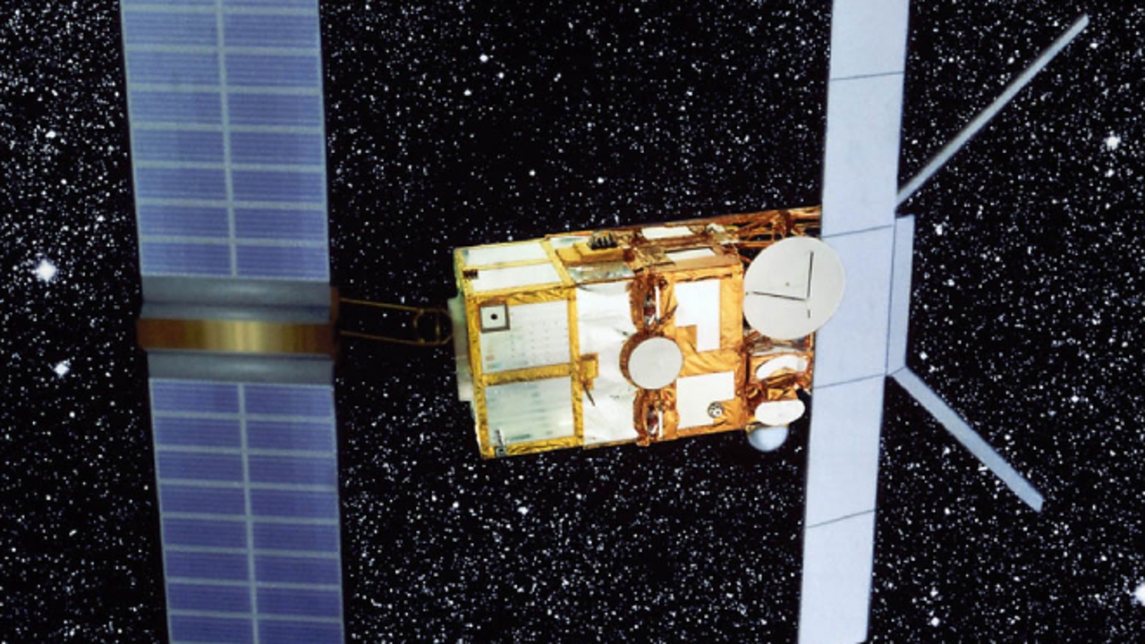 A 2.3-ton satellite will re-enter the atmosphere in an uncontrolled manner this Wednesday