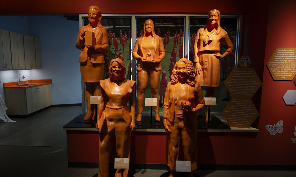 Statues that recognize the role of women in science are exhibited in Puerto Rico