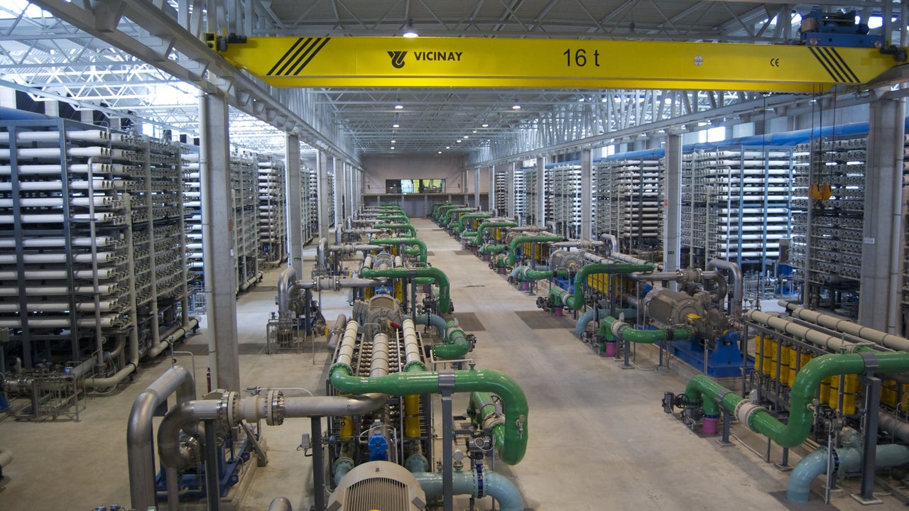 Desalination plants, a new source of strategic minerals
