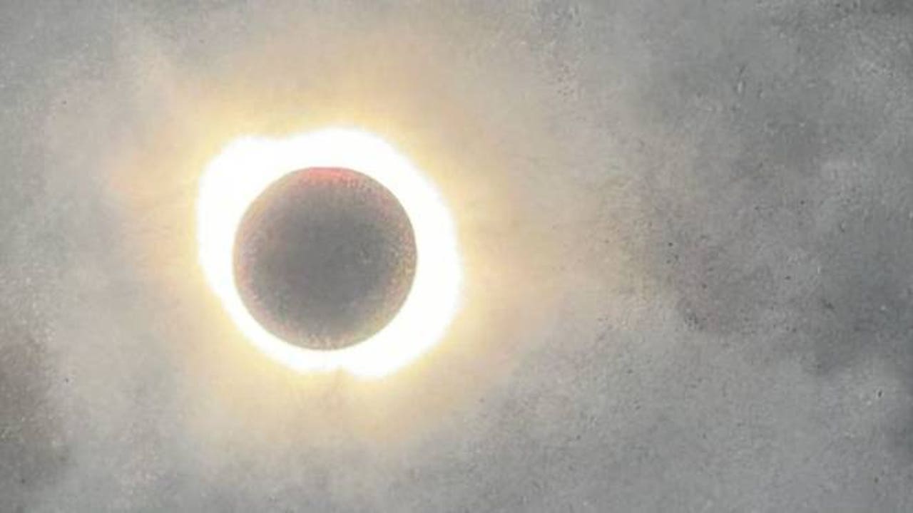 The best images and videos of the total solar eclipse as it passes through Mexico and the US.