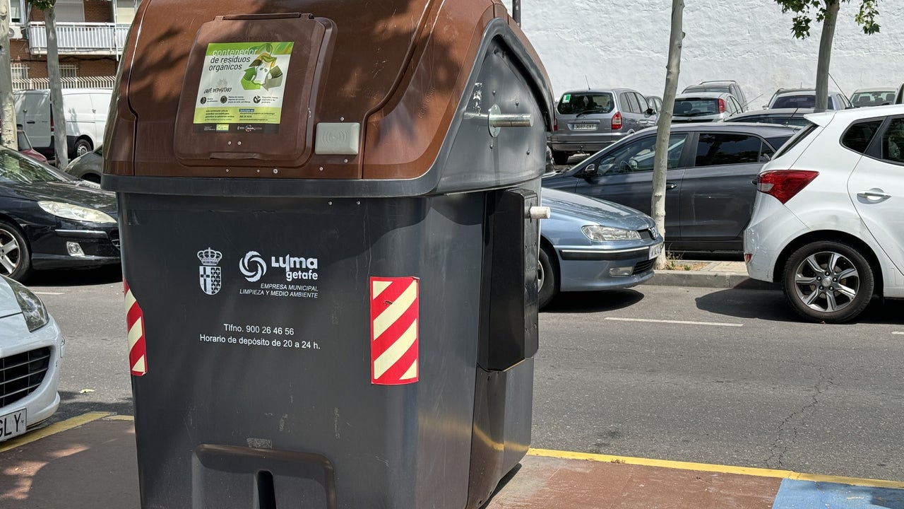 Chip trash cans to improve composting