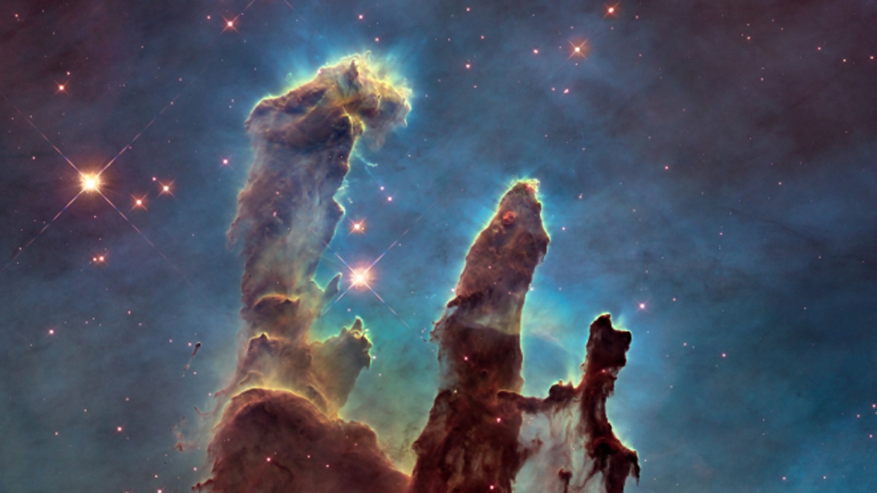 Here you can see the NASA video showing the Pillars of Creation in 3D