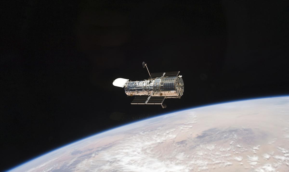 The Hubble space telescope temporarily suspends its observations due to a breakdown